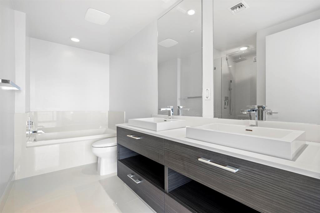 55 SW 9th Street Unit: 3806