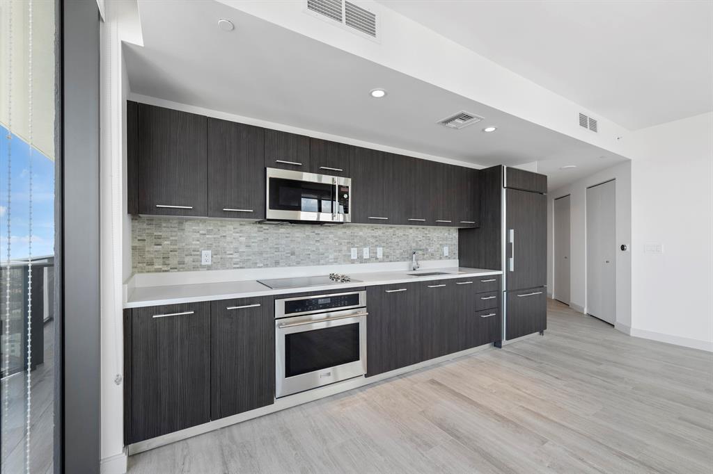 55 SW 9th Street Unit: 3806