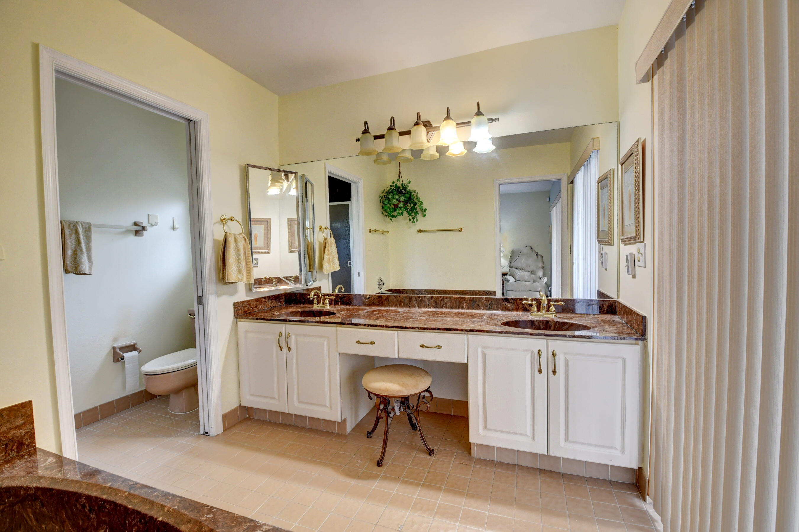 2642 SW 23rd Cranbrook Court