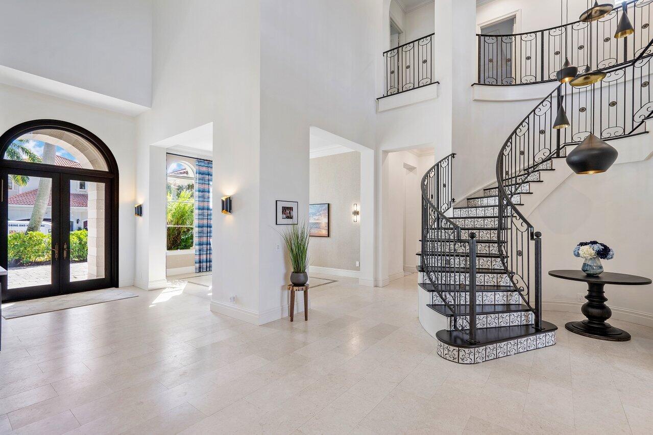 681 Hermitage Circle