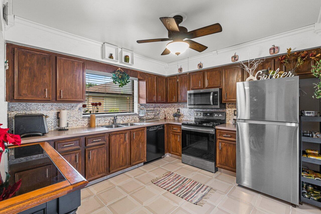 9975 Banana Tree Run Unit: A