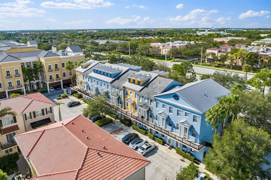 425 Greenwich Circle Unit: 205
