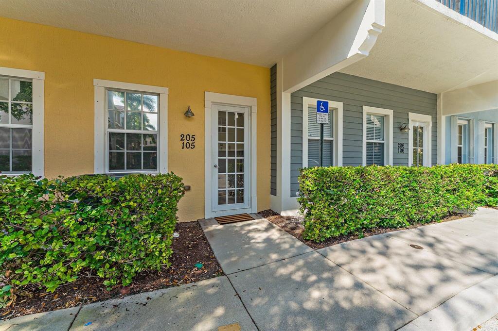 425 Greenwich Circle Unit: 205