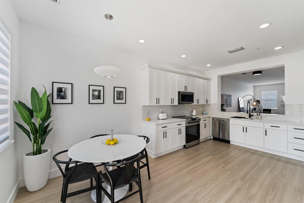 425 Greenwich Circle Unit: 205