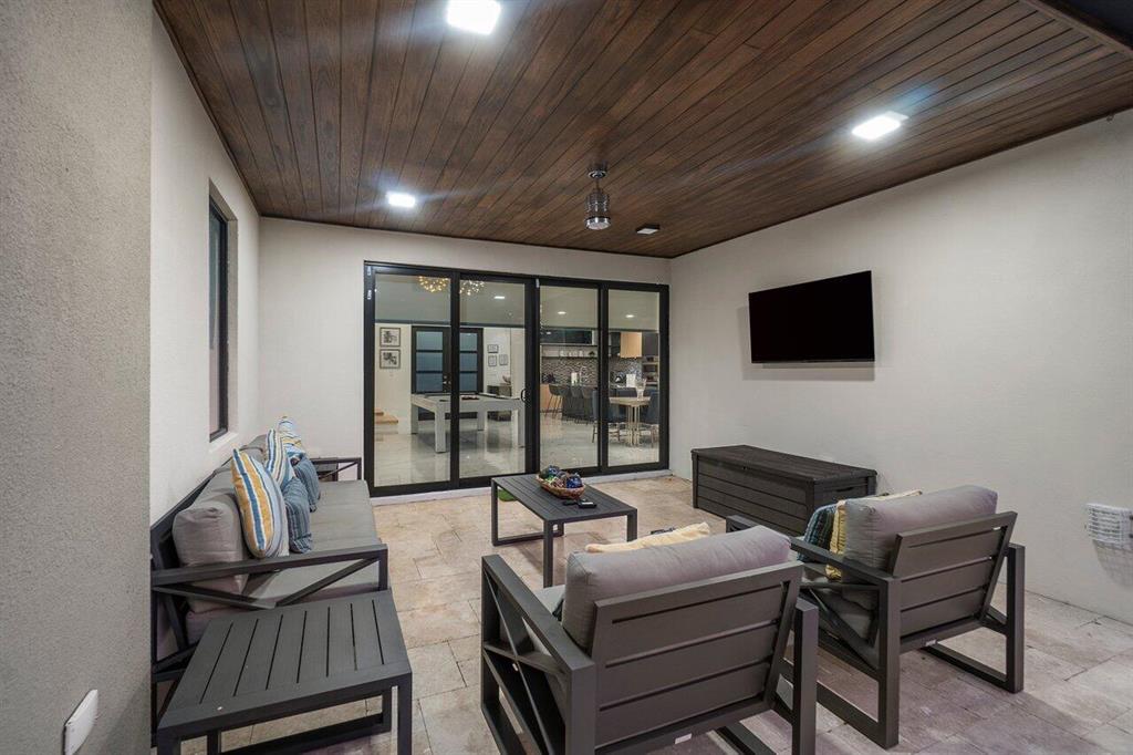 1505 NE 16th Terrace