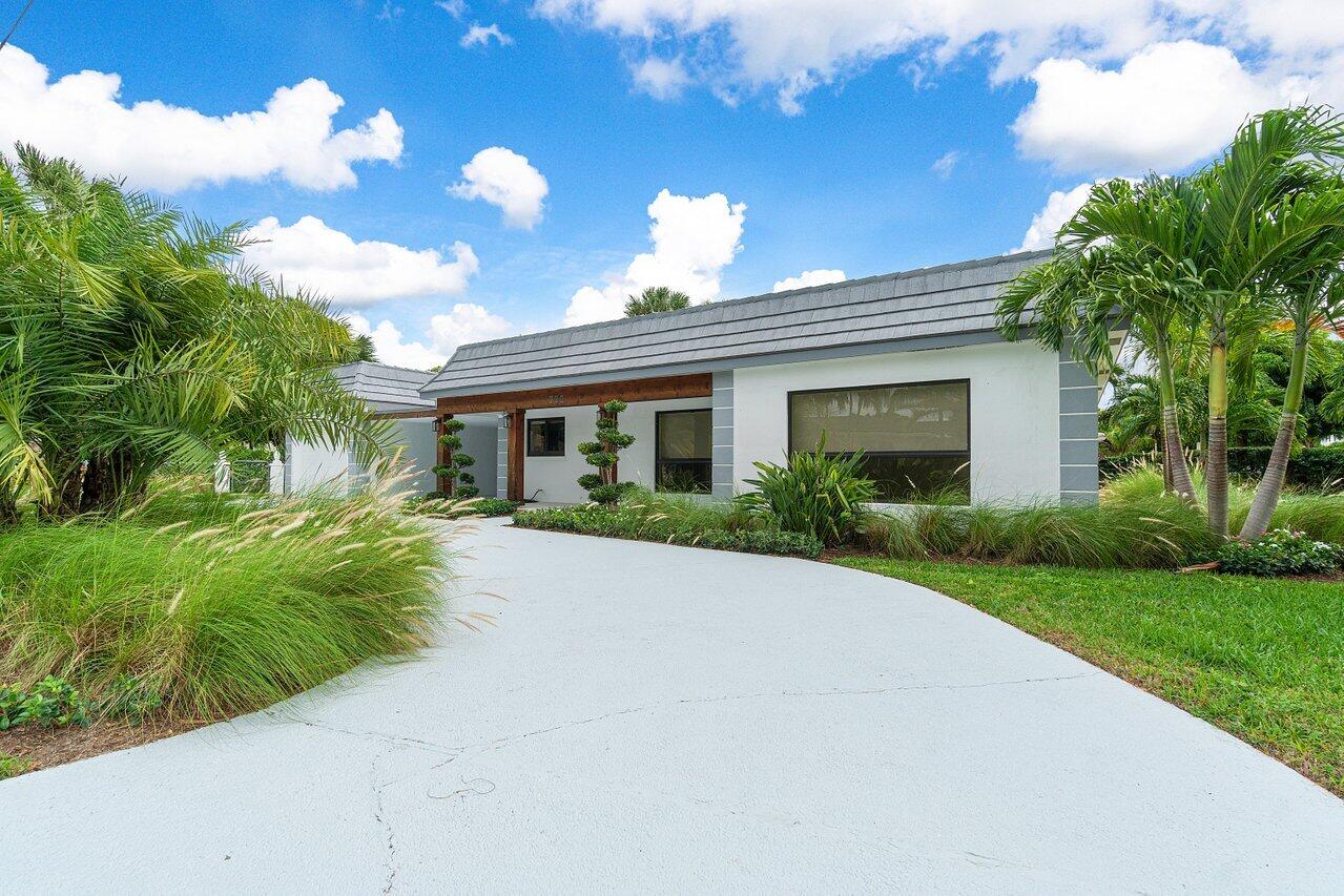 700 NE 4th Street