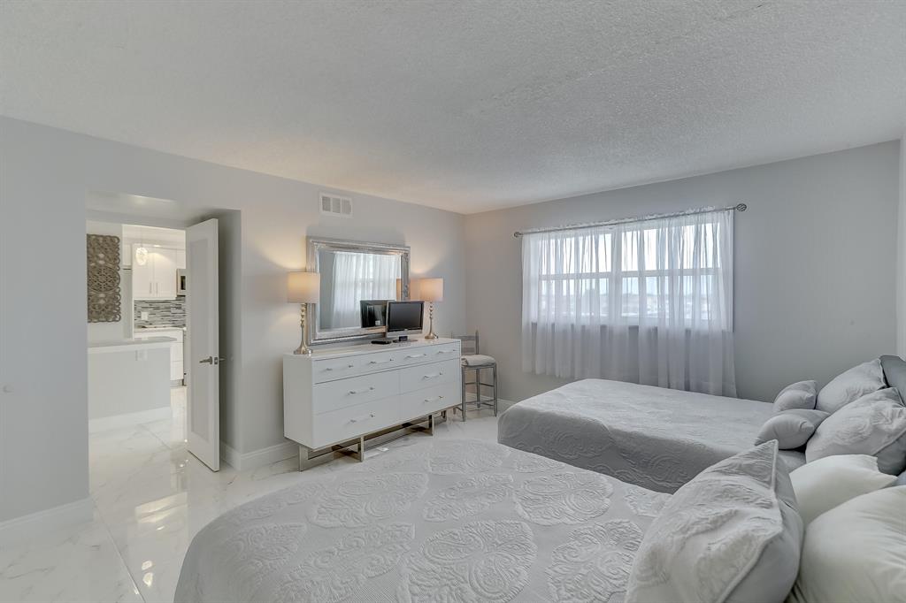 3114 S Ocean Boulevard Unit: 405