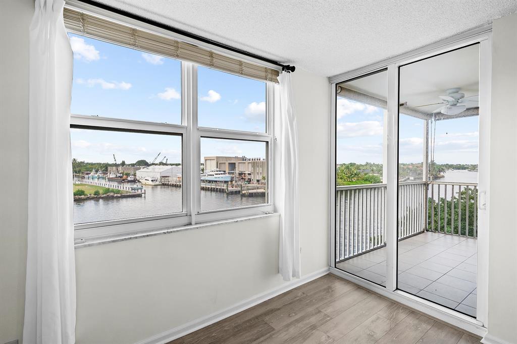 1505 N Riverside Drive Unit: 405