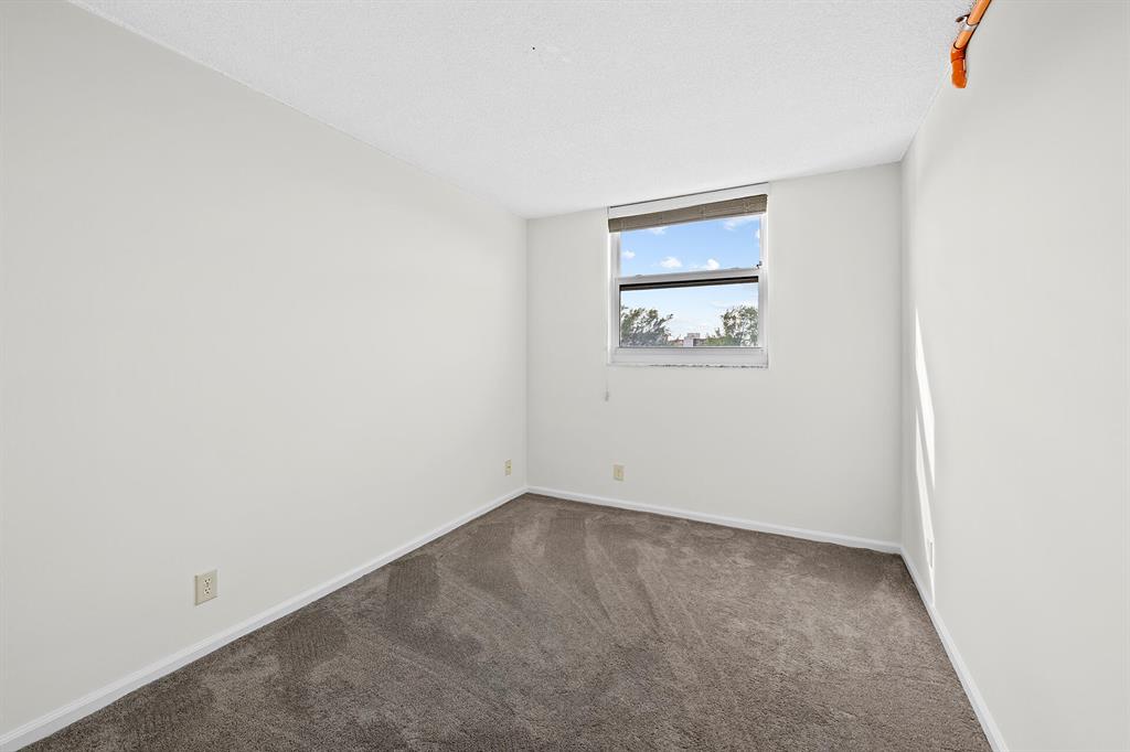 1505 N Riverside Drive Unit: 405