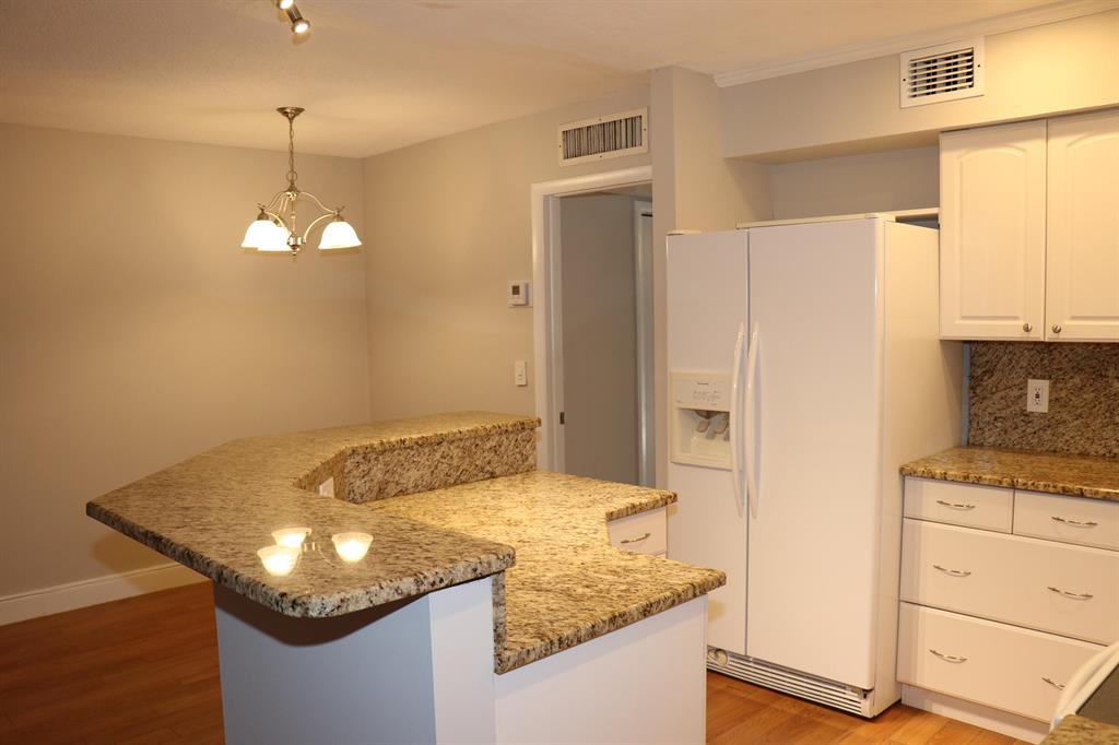 405 Us Highway 1 Unit: 205