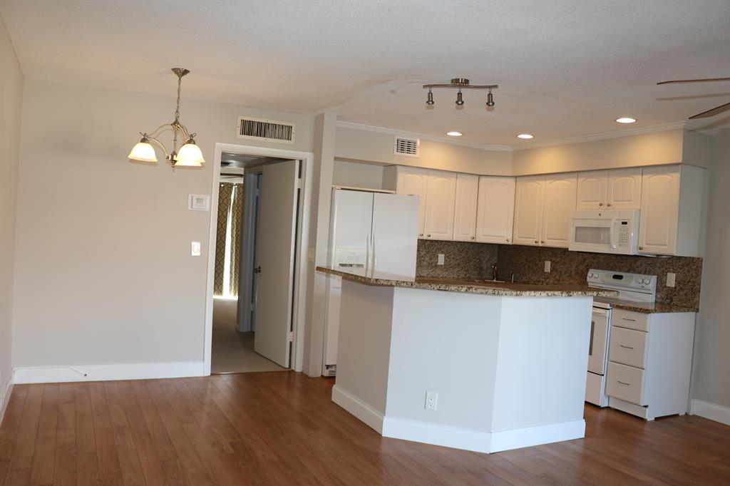 405 Us Highway 1 Unit: 205
