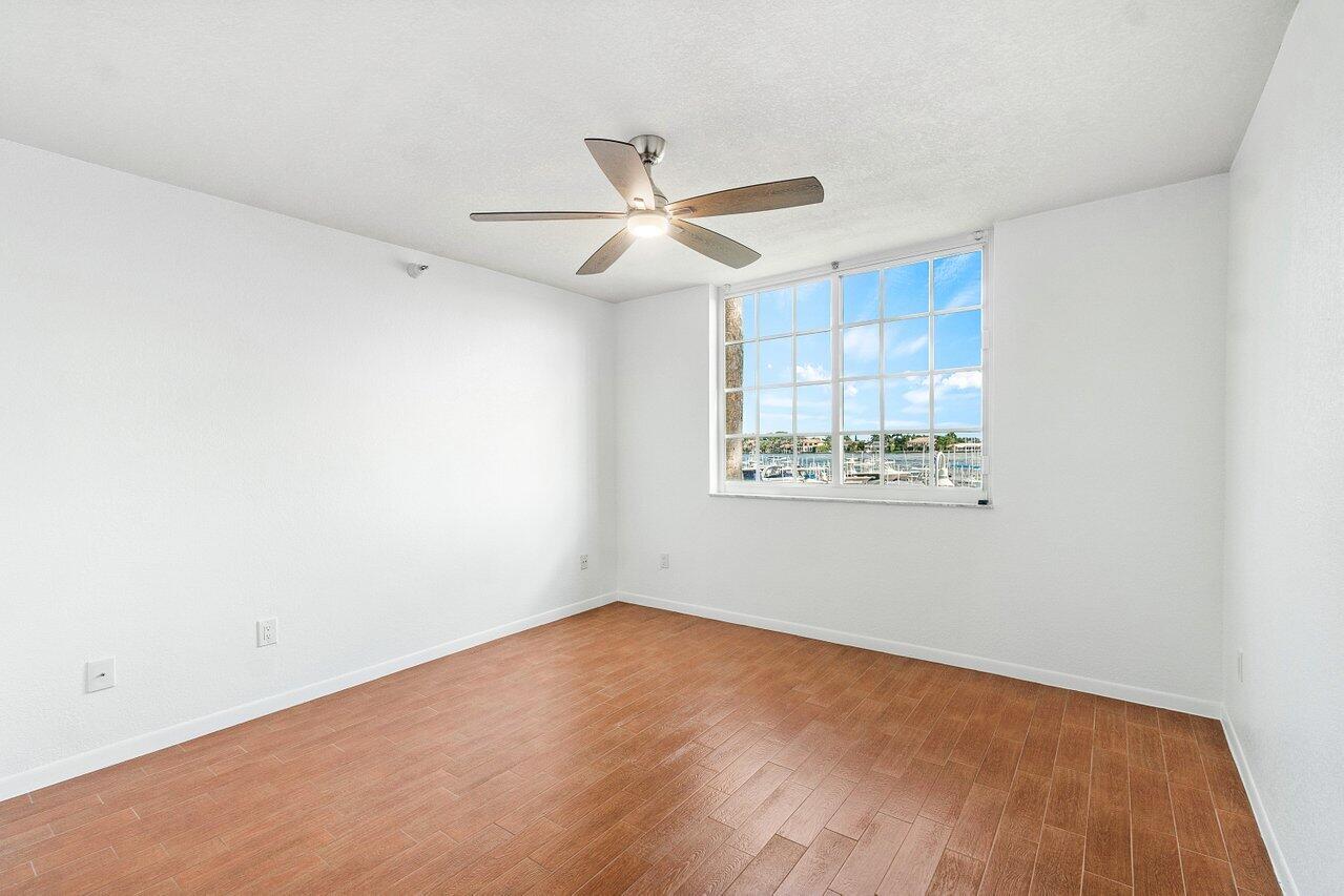 167 Yacht Club Way Unit: 204