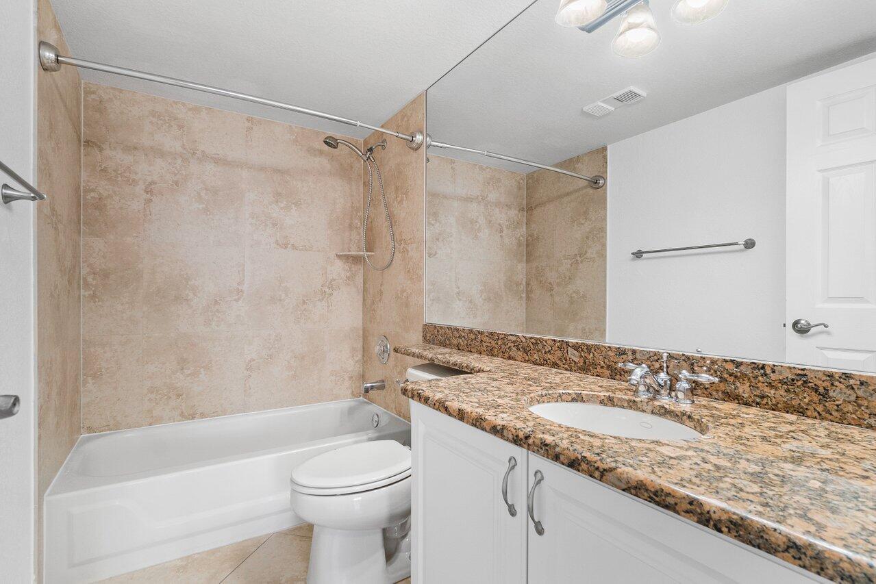 167 Yacht Club Way Unit: 204