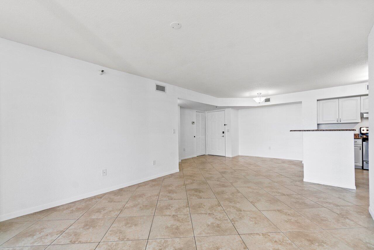 167 Yacht Club Way Unit: 204