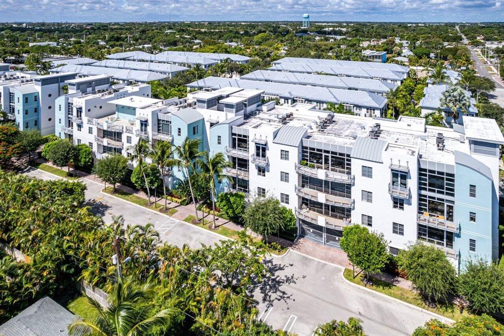 335 SE 6th Avenue Unit: 211