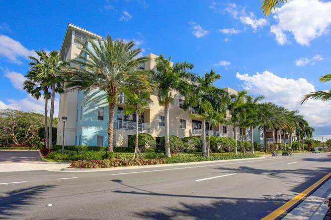 335 SE 6th Avenue Unit: 211