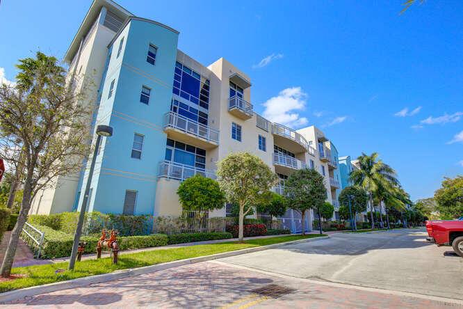 335 SE 6th Avenue Unit: 211