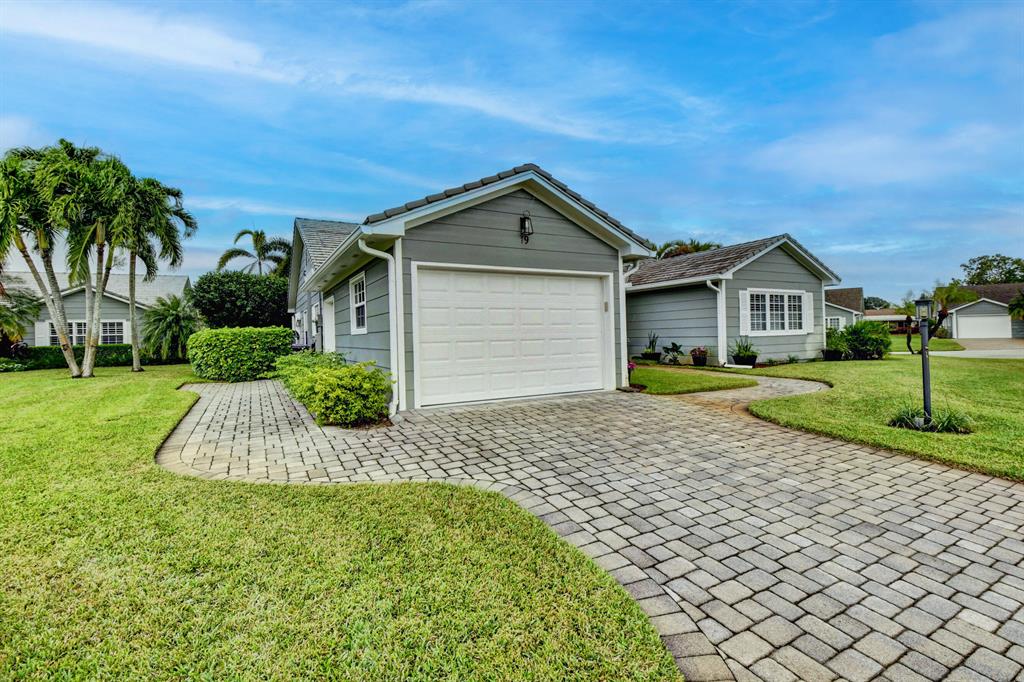 19 Holly Drive