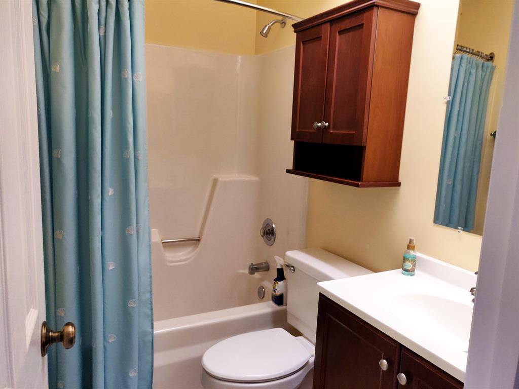6 Lake Vista Trail Unit: 204