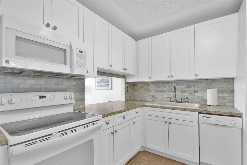 2811 S Garden Drive Unit: 306