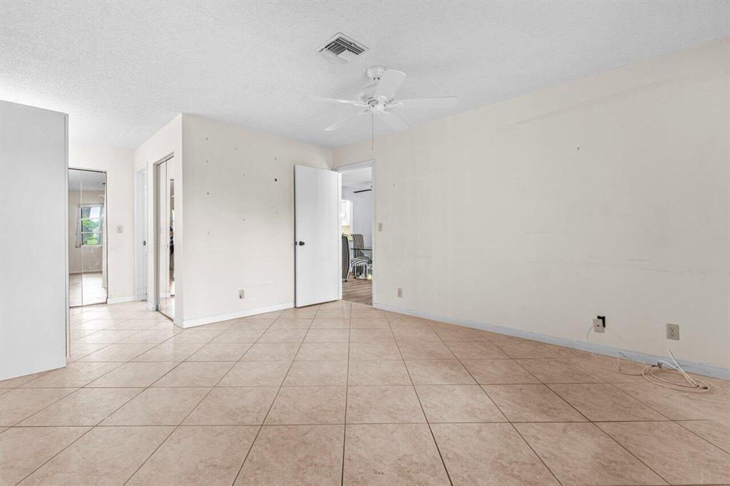 5374 Poppy Place Unit: B
