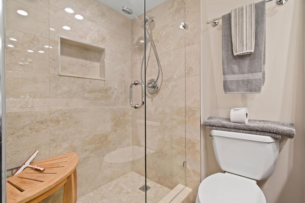 3900 County Line Road Unit: 22a