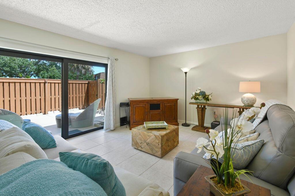 3900 County Line Road Unit: 22a
