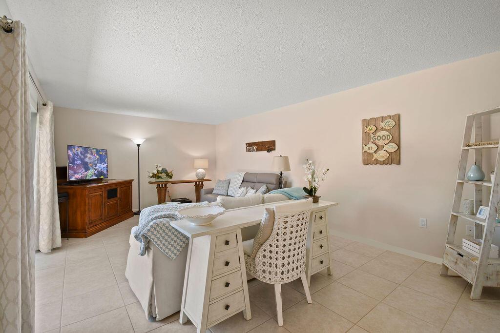 3900 County Line Road Unit: 22a
