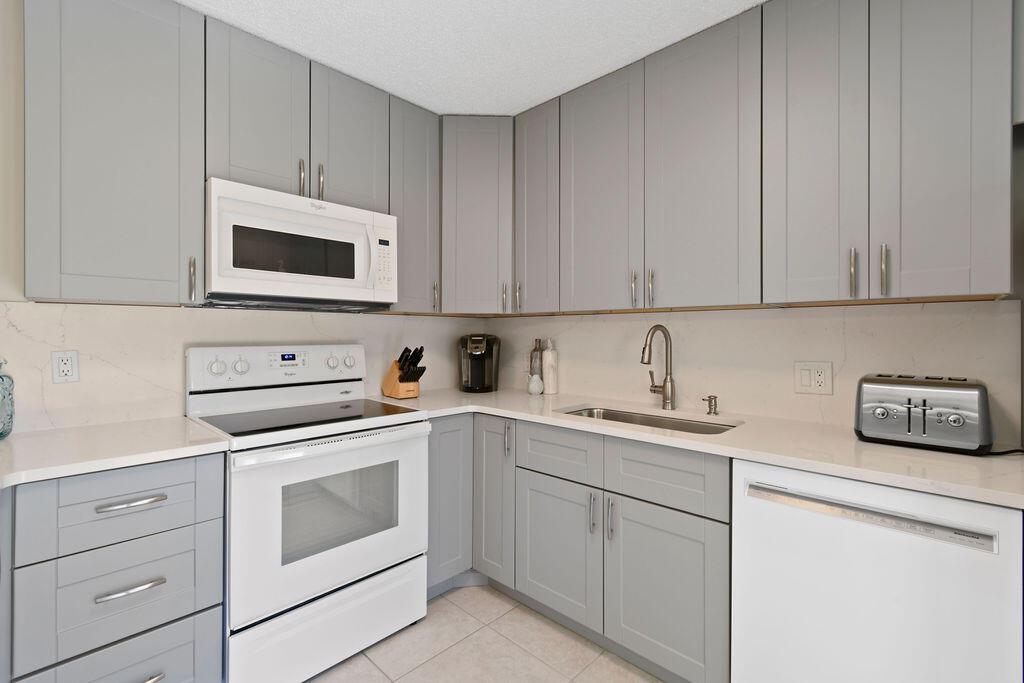 3900 County Line Road Unit: 22a