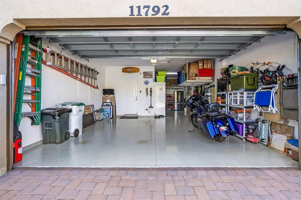 11792 Leon Circle N