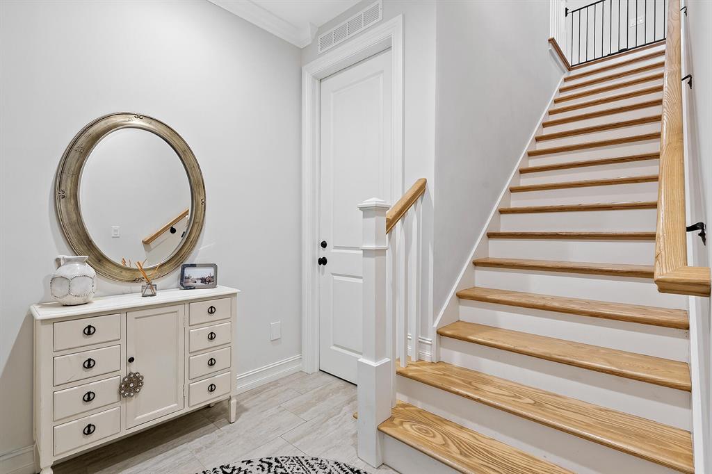 135 N Cannery Row Circle