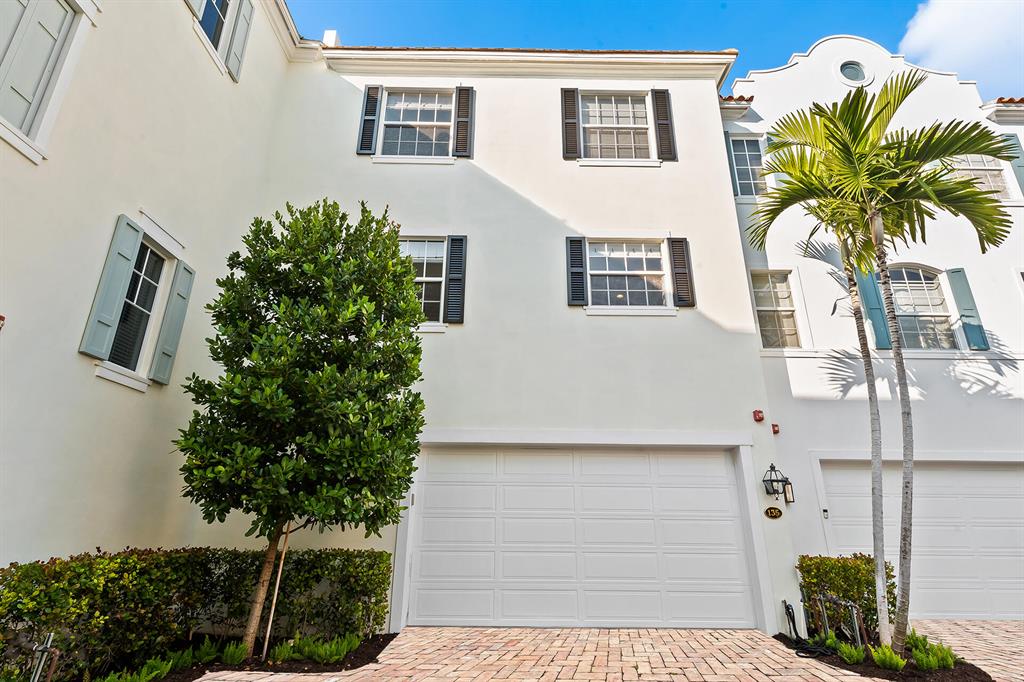 135 N Cannery Row Circle