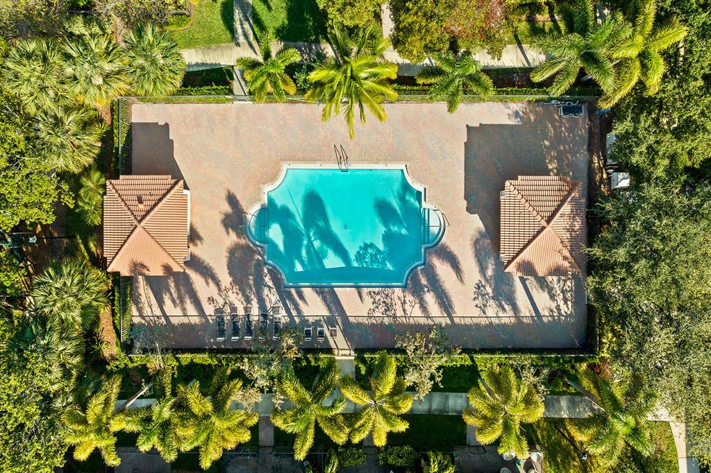 4742 N Grand Cypress Circle N Unit: 4742