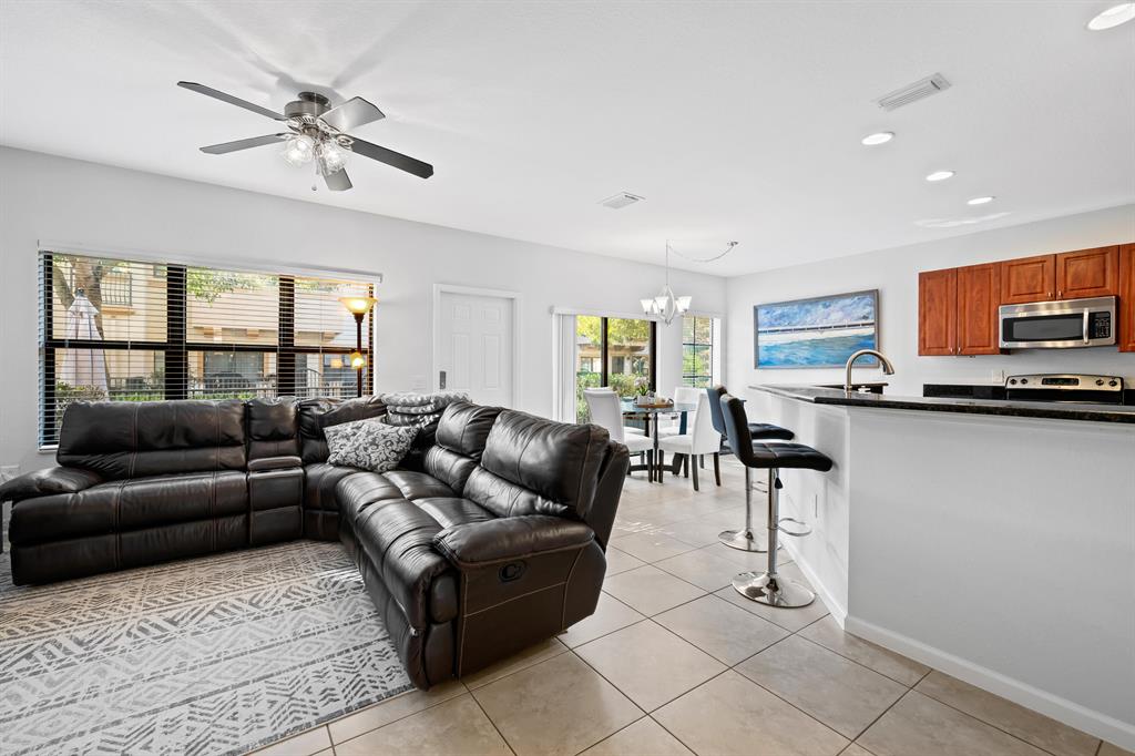 4742 N Grand Cypress Circle N Unit: 4742