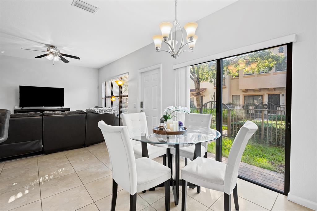 4742 N Grand Cypress Circle N Unit: 4742