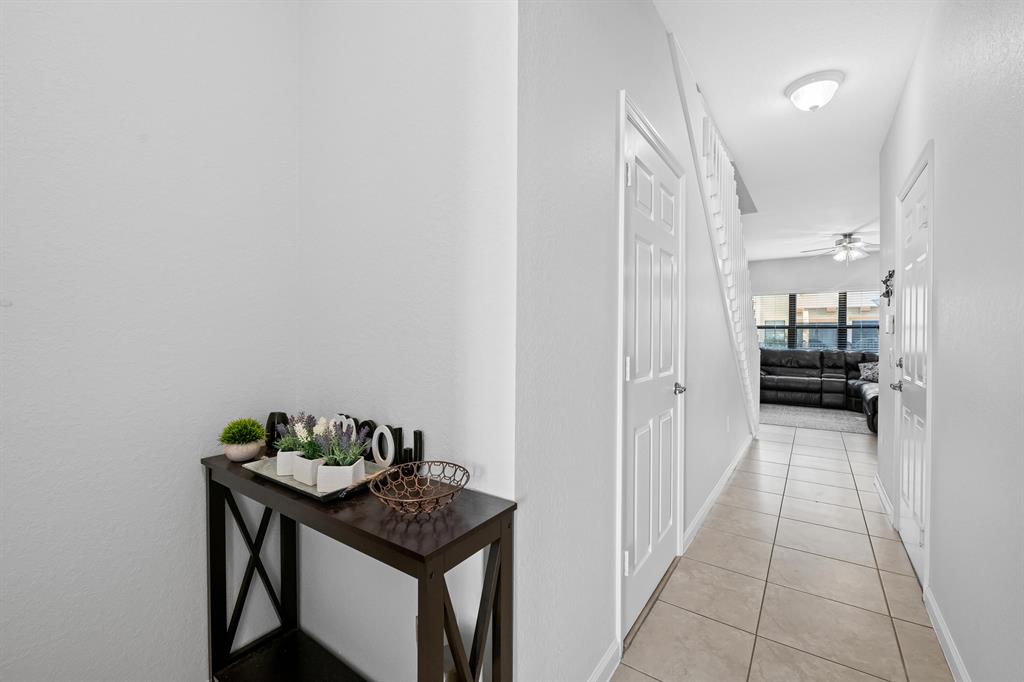 4742 N Grand Cypress Circle N Unit: 4742