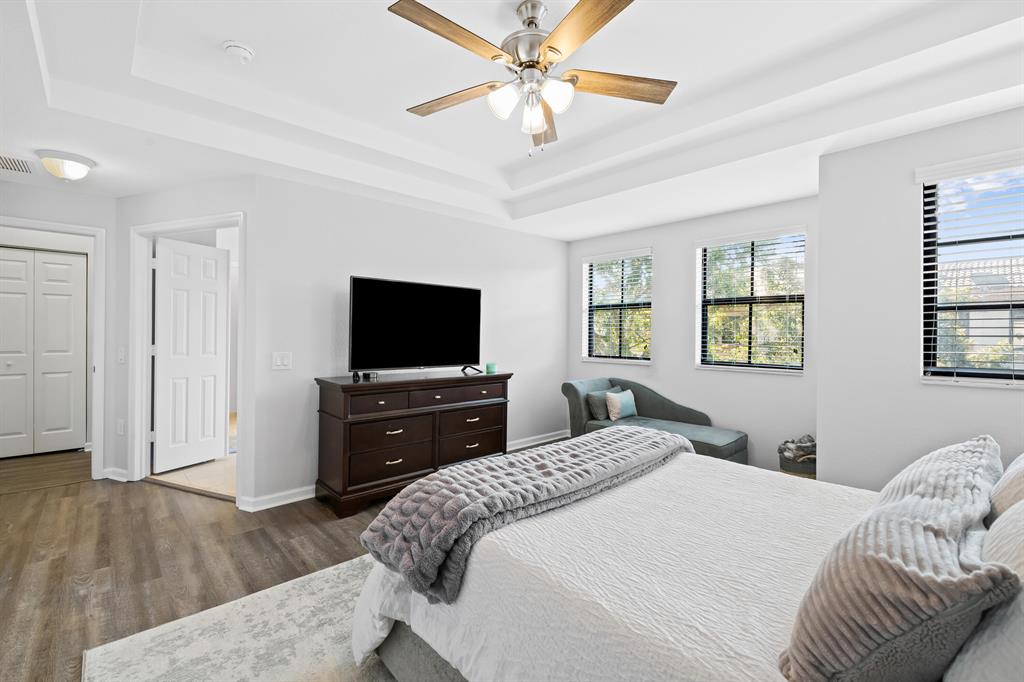 4742 N Grand Cypress Circle N Unit: 4742