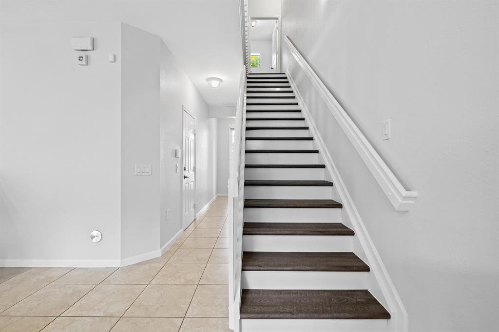 4742 N Grand Cypress Circle N Unit: 4742