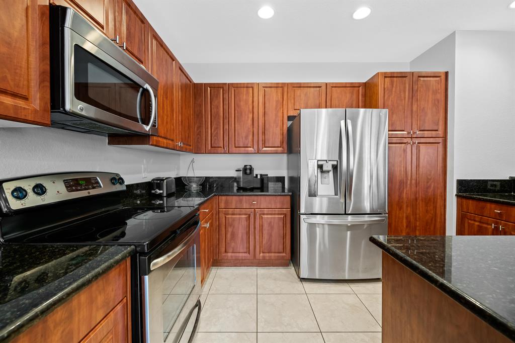4742 N Grand Cypress Circle N Unit: 4742