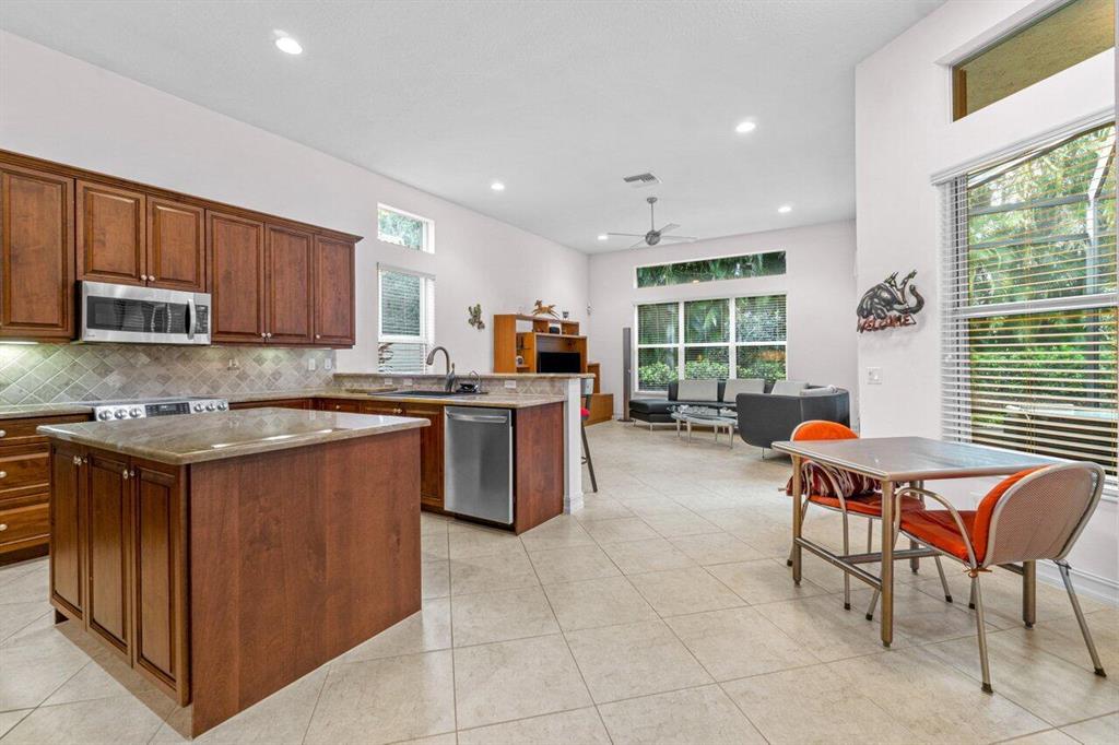 9953 Bluefield Drive