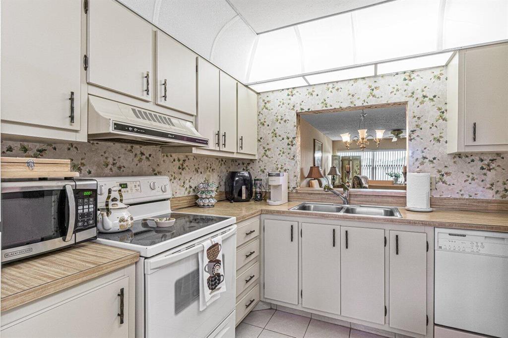 3111 SW 20th Terrace Unit: 22b2