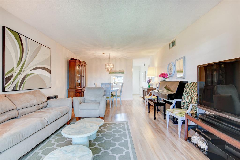 2400 NE 1st Lane Unit: 313