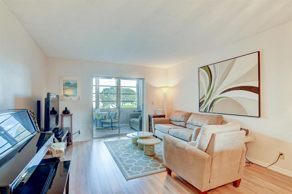 2400 NE 1st Lane Unit: 313