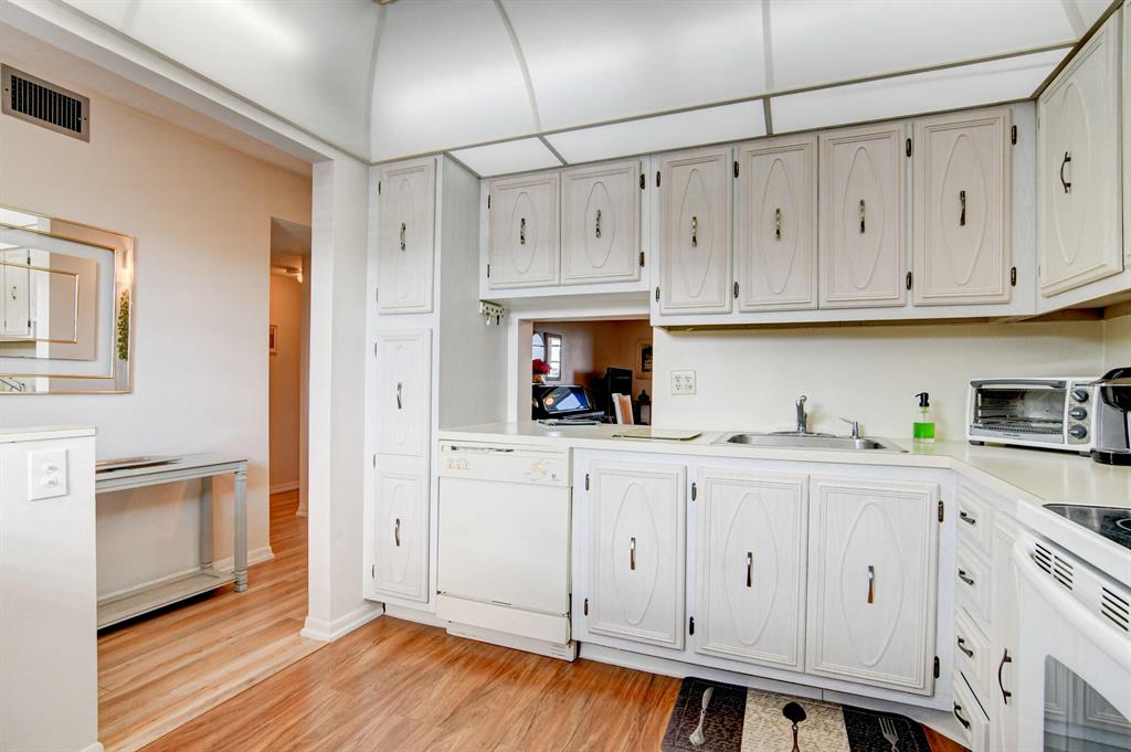 2400 NE 1st Lane Unit: 313