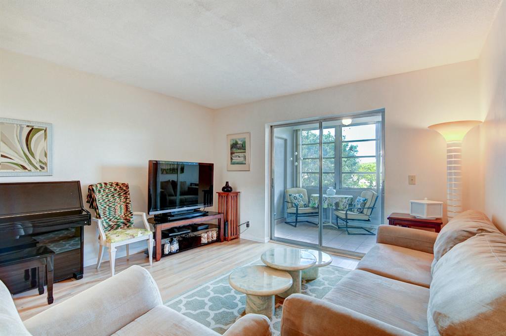 2400 NE 1st Lane Unit: 313