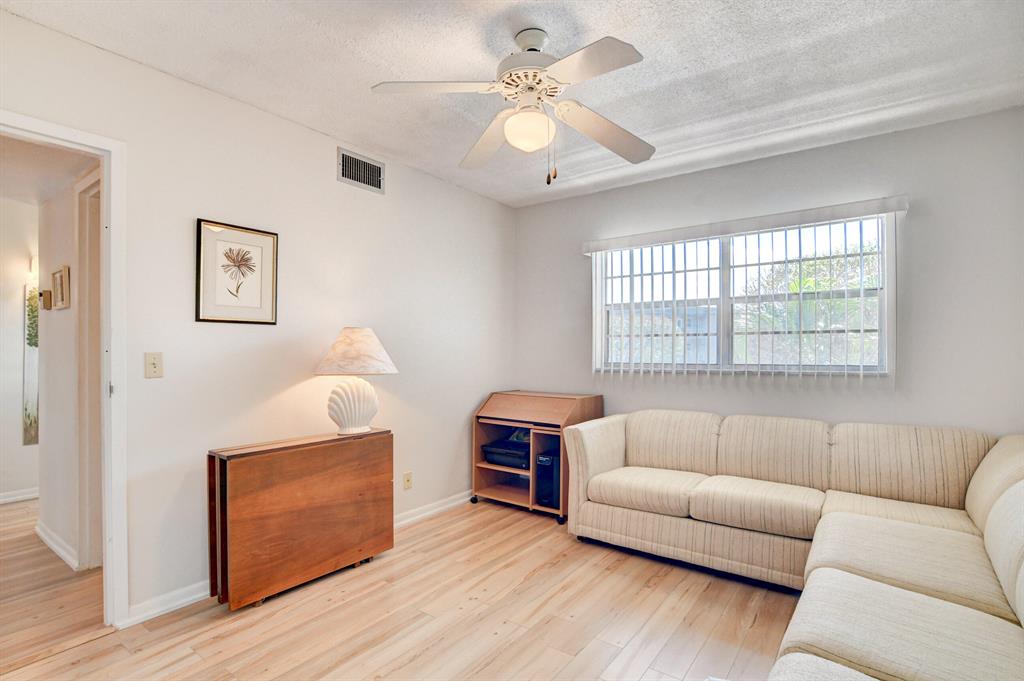 2400 NE 1st Lane Unit: 313
