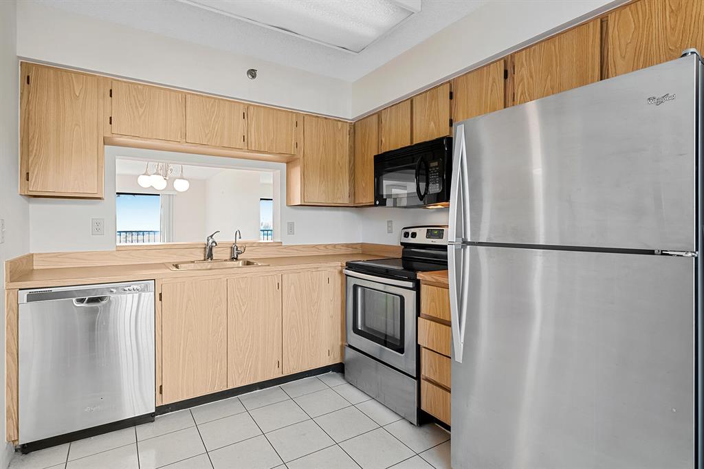 7240 Huntington Lane Unit: 203