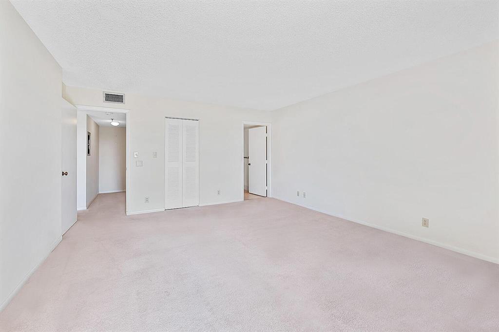 7240 Huntington Lane Unit: 203