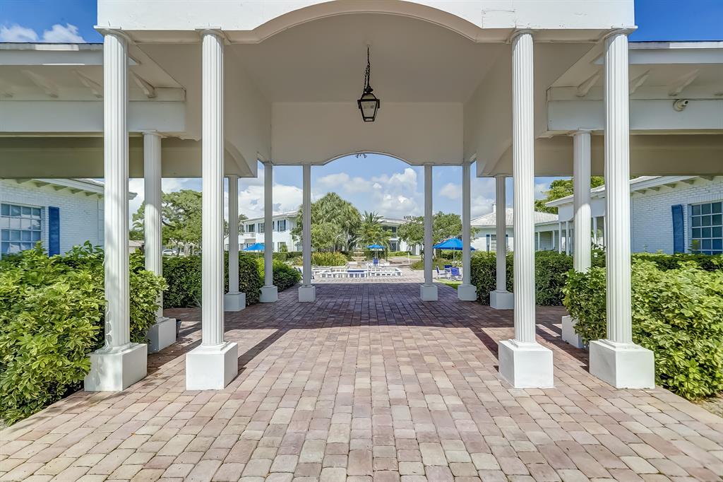 2251 NE 66th Street Unit: 1601