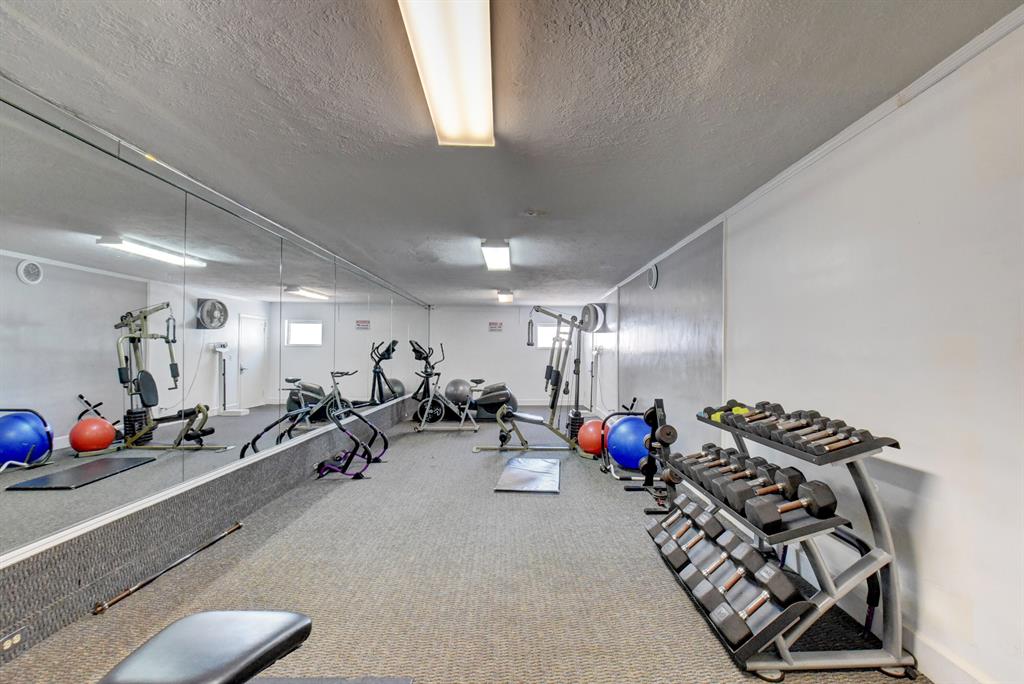 2251 NE 66th Street Unit: 1601